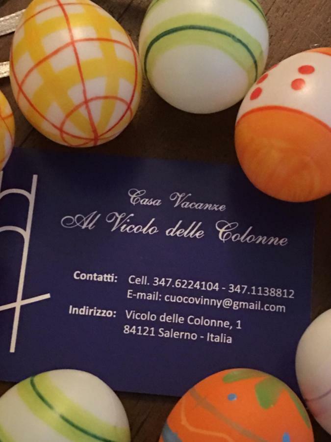 Casa Vacanza "Al Vicolo Delle Colonne" Салерно Екстериор снимка