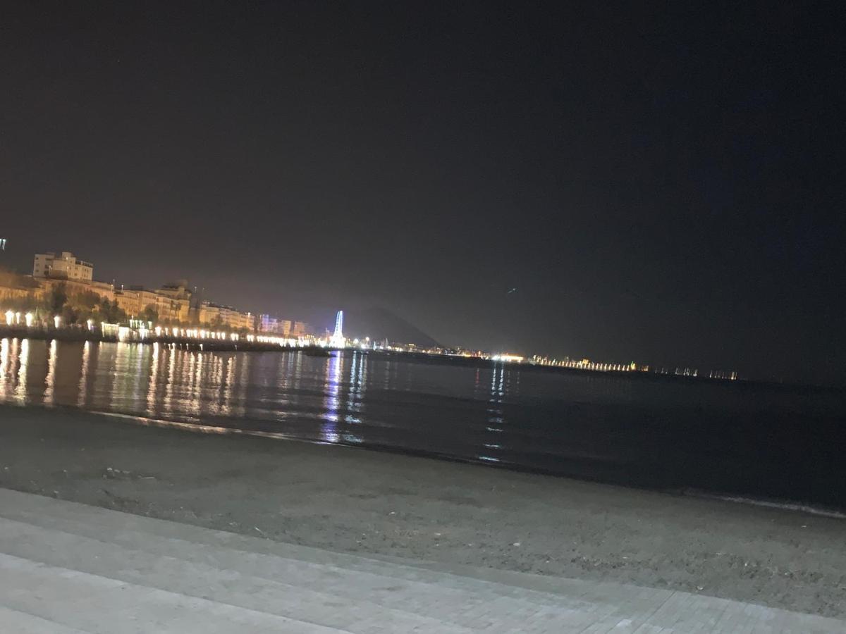 Casa Vacanza "Al Vicolo Delle Colonne" Салерно Екстериор снимка